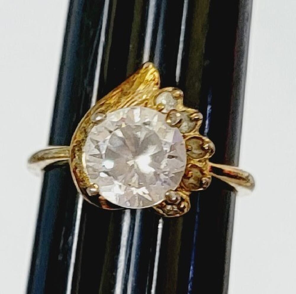 Vintage Brilliant‎ Rhinestone Fashion Ring, Size 7.25, Solitaire r-50